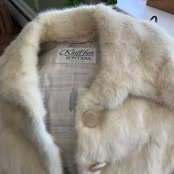 Gorgeous Mink Fur Coat - Picture 4 of 5